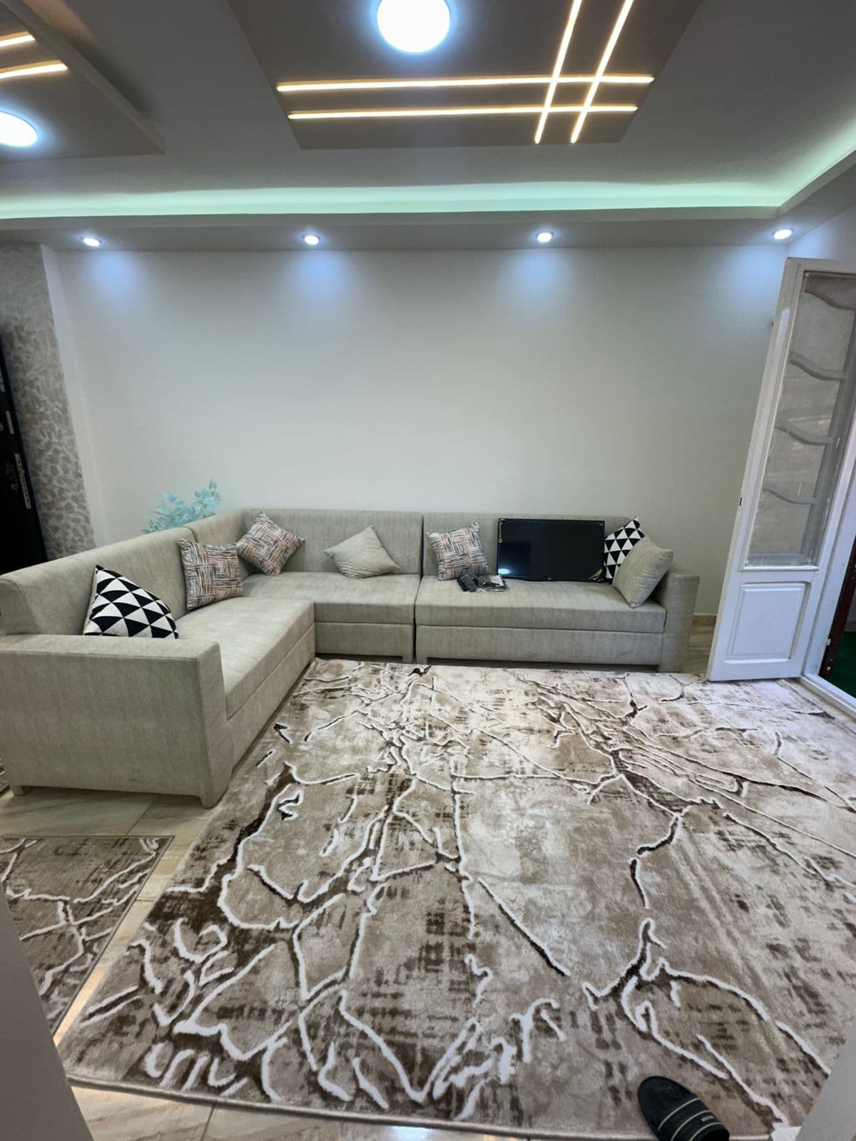 Almasa 10 - Daily/Weekly Rental - Direct Sea View - Khalid Ibn Al-Walid